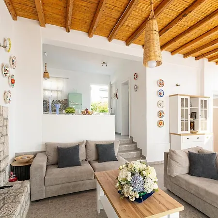 Chrysanthi's Stone House * 阿凡投