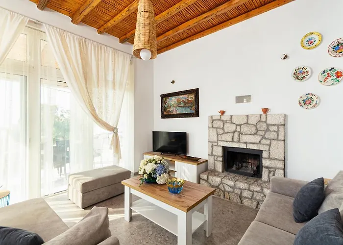 Chrysanthi's Stone House أفانتو