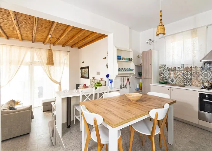 Chrysanthi's Stone House أفانتو