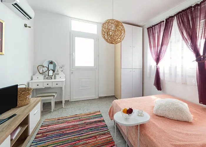 Chrysanthi's Stone House أفانتو