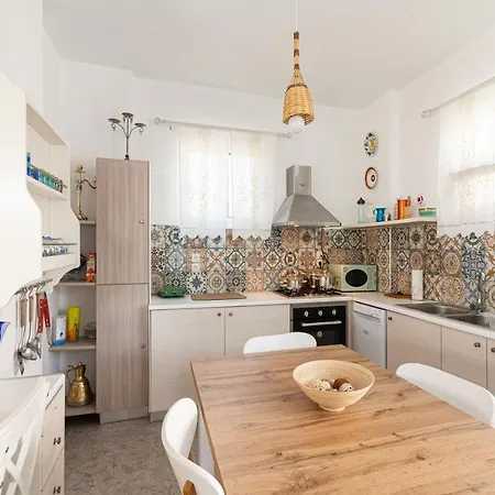 Chrysanthi's Stone House * אפאנטו