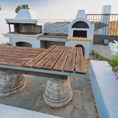 Chrysanthi's Stone House * אפאנטו