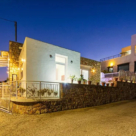 Chrysanthi's Stone House בית נופש *