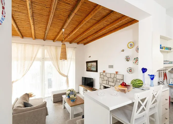 Ferienhaus Chrysanthi's Stone House *